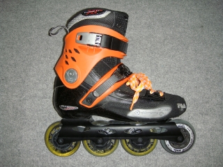 ＦＩＬＡ　ＮＲＫ　ＬＯＡＤ　+　千鳥格子柄　【オレンジ+白】