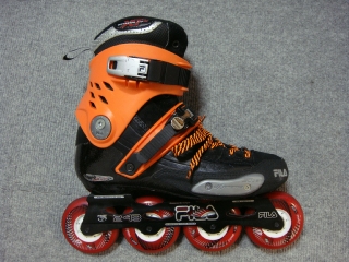 ＦＩＬＡ　ＮＲＫ　ＬＯＡＤ　+　ななめボーダー　【オレンジ+黒】