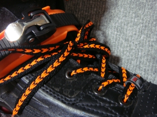 ＦＩＬＡ　ＮＲＫ　ＬＯＡＤ　+　矢印　【オレンジ+黒】